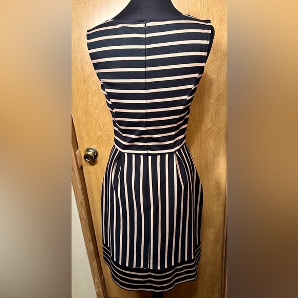 Merona Black and tan sleeveless striped dress size medium - Picture 5 of 9